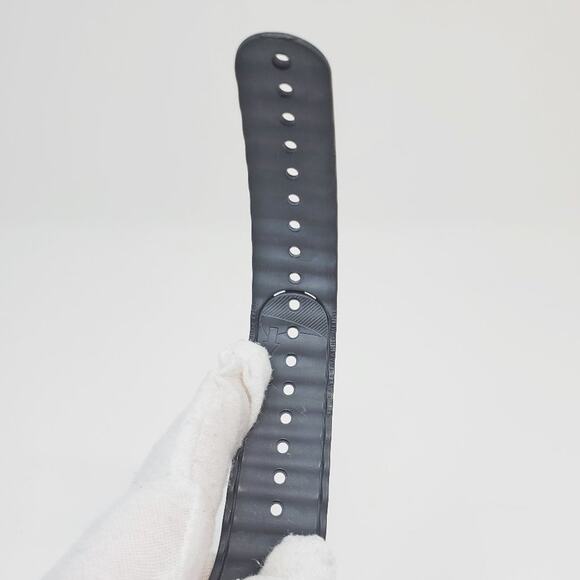 Limited Release Walt Disney World 4 Parks MagicBand2 - Picture 7 of 10